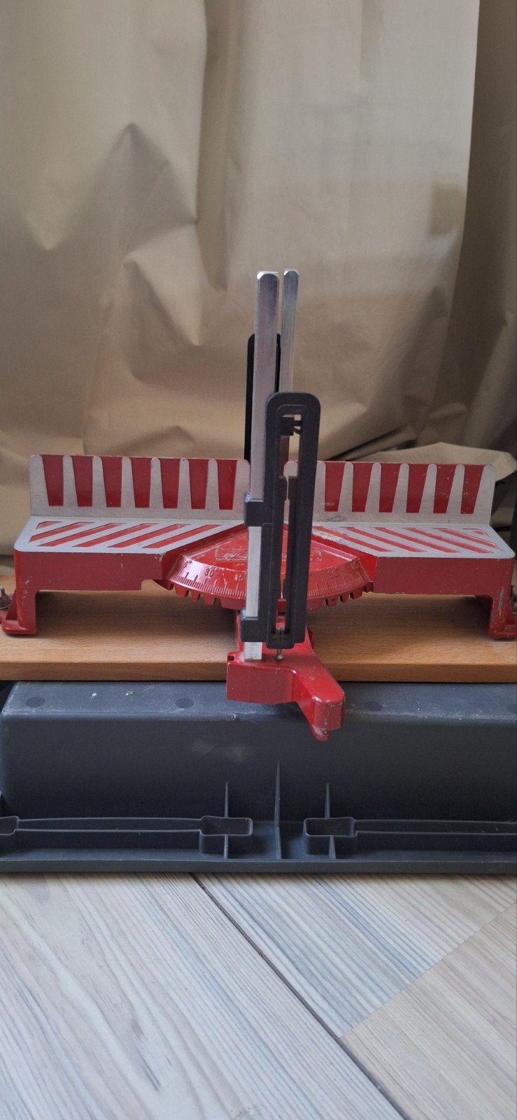 verstekbak rood, Ophalen, Gebruikt