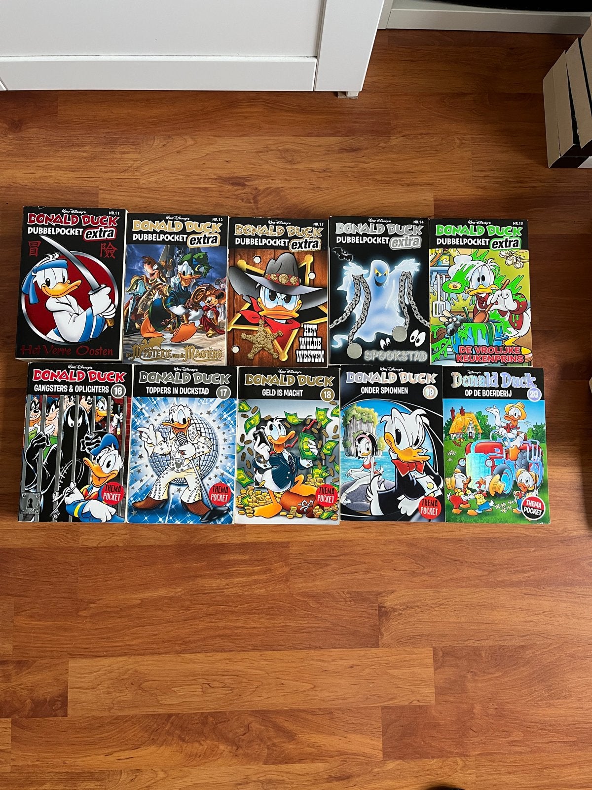 Donald Duck Dubbelpocket Extra en Thema Pocket collectie, Meerdere stripboeken, Ophalen of Verzenden, Gelezen