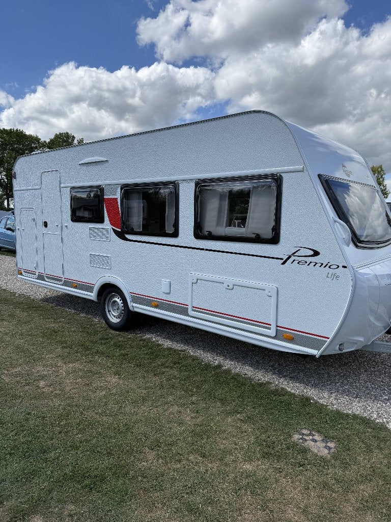 Bürstner Premio Life 490 TK 2019 Airco Luifel Stapelbed, Caravans en Kamperen, Caravans, Standaardzit, Luifel, Omvormbare zithoek