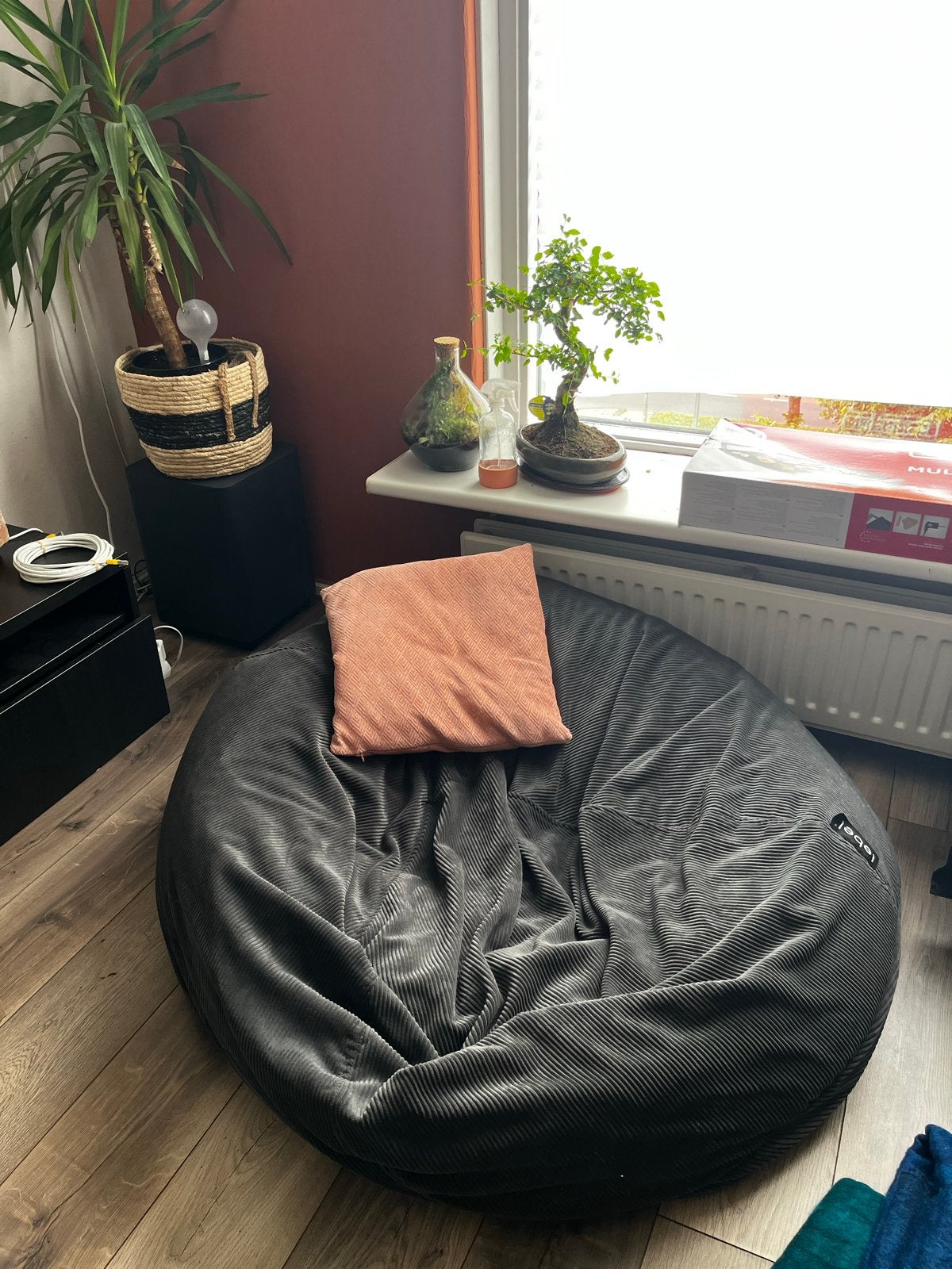 Grijze zitzak van ribstof, Huis en Inrichting, Zitzakken, Ophalen, Zo goed als nieuw, Grijs, Zitzak