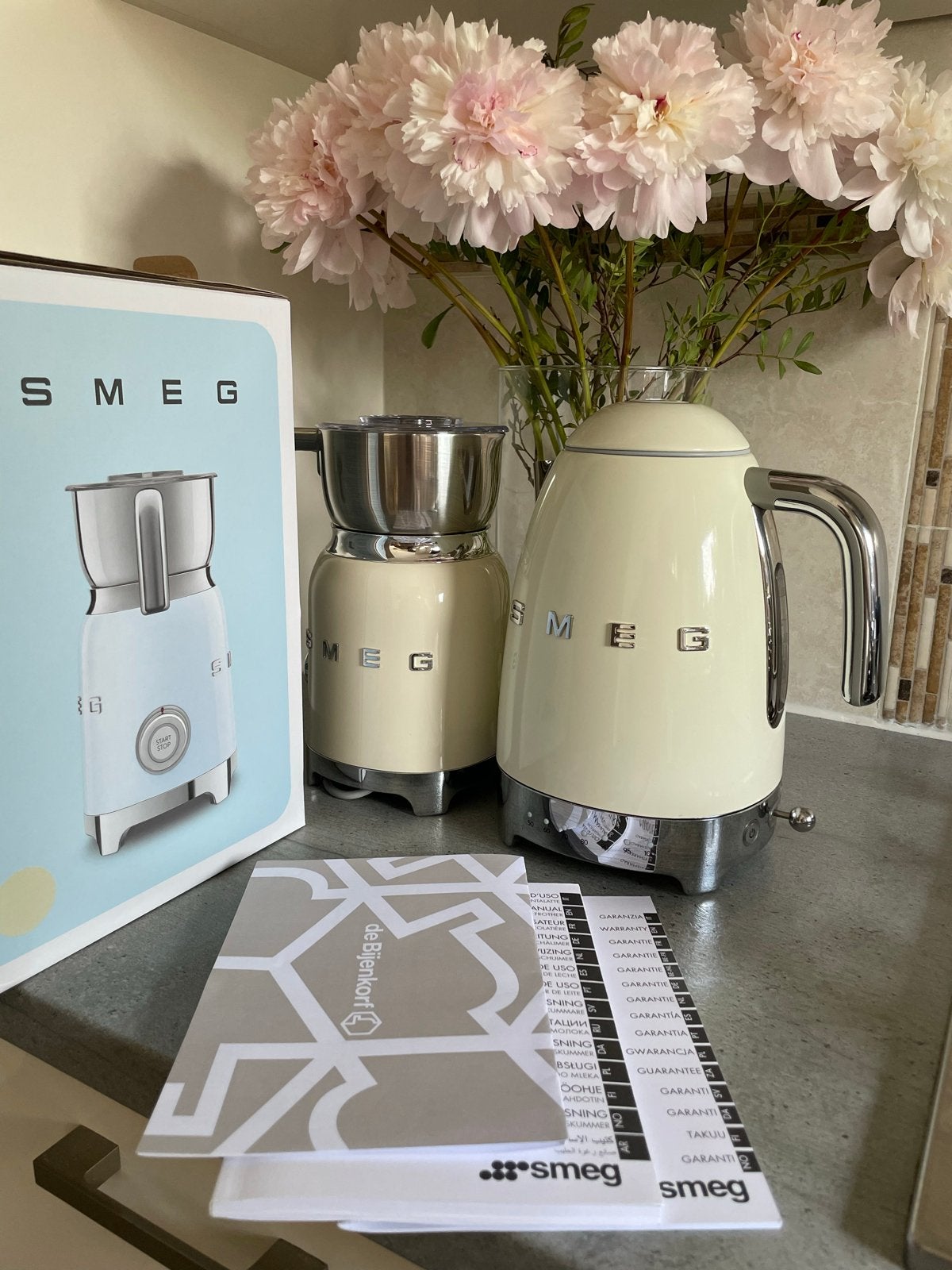 SMEG Waterkoker 1,7L & Melkopschuimer 600 ML, 1 tot 2 liter, Ophalen of Verzenden, Zo goed als nieuw