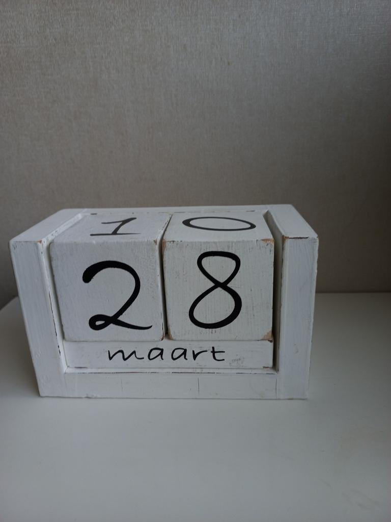 Te koop houten kalender, landelijke style, Ophalen of Verzenden