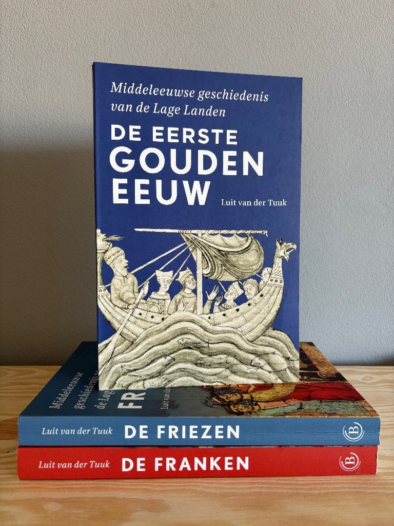 Set 3 boeken - Middeleeuwse geschiedenis van de Lage Landen, Boeken, Gelezen, 15e en 16e eeuw, Luit van der Tuuk, Ophalen of Verzenden