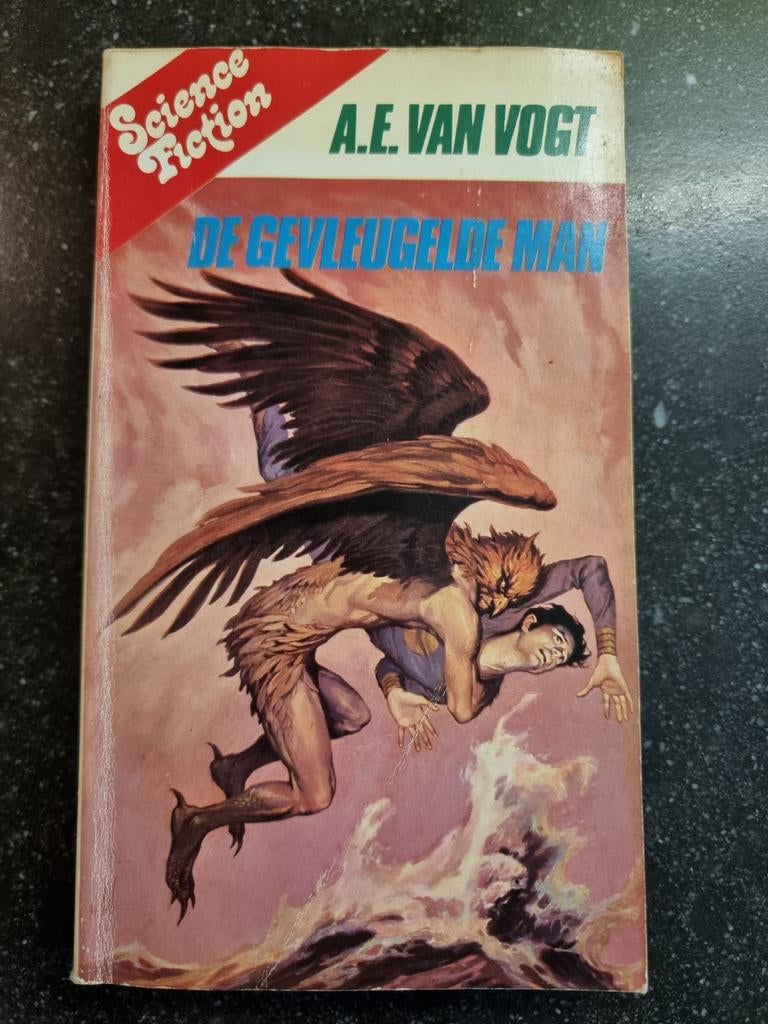 De Gevleugelde Man - A.E. van Vogt (Science Fiction), Ophalen of Verzenden, Gelezen