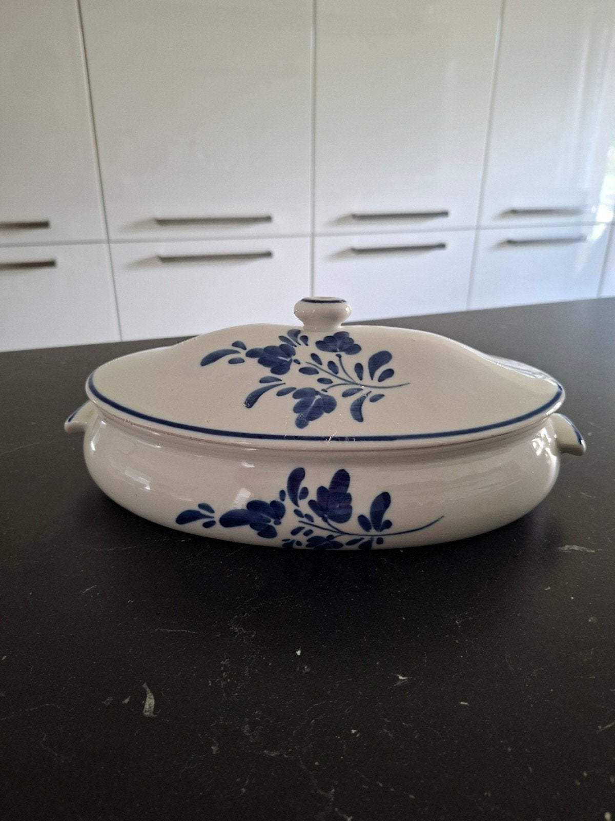 gave Vintage Viana Do Castelo Ovenschaal met Deksel, ca. 193, Ophalen