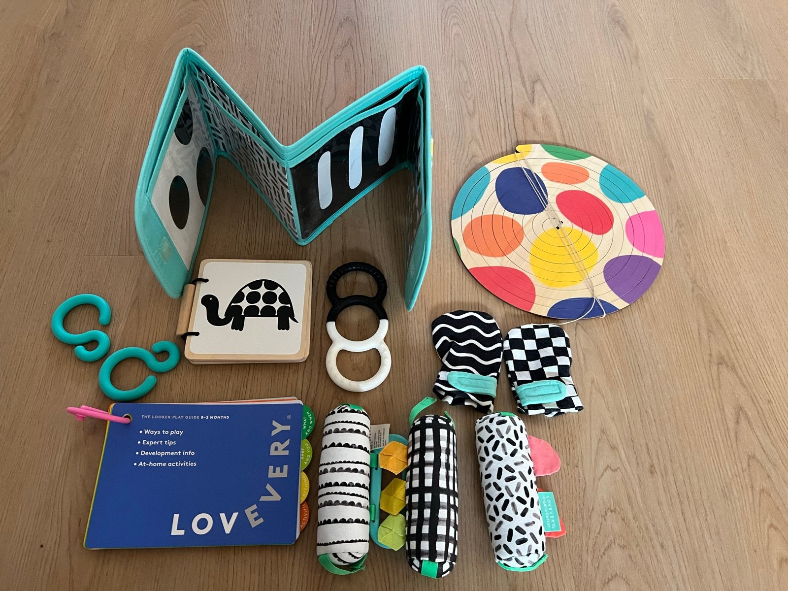 Lovevery speelgoedbox 0-2 maanden, Kinderen en Baby's, Ophalen of Verzenden, Zo goed als nieuw, Overige typen