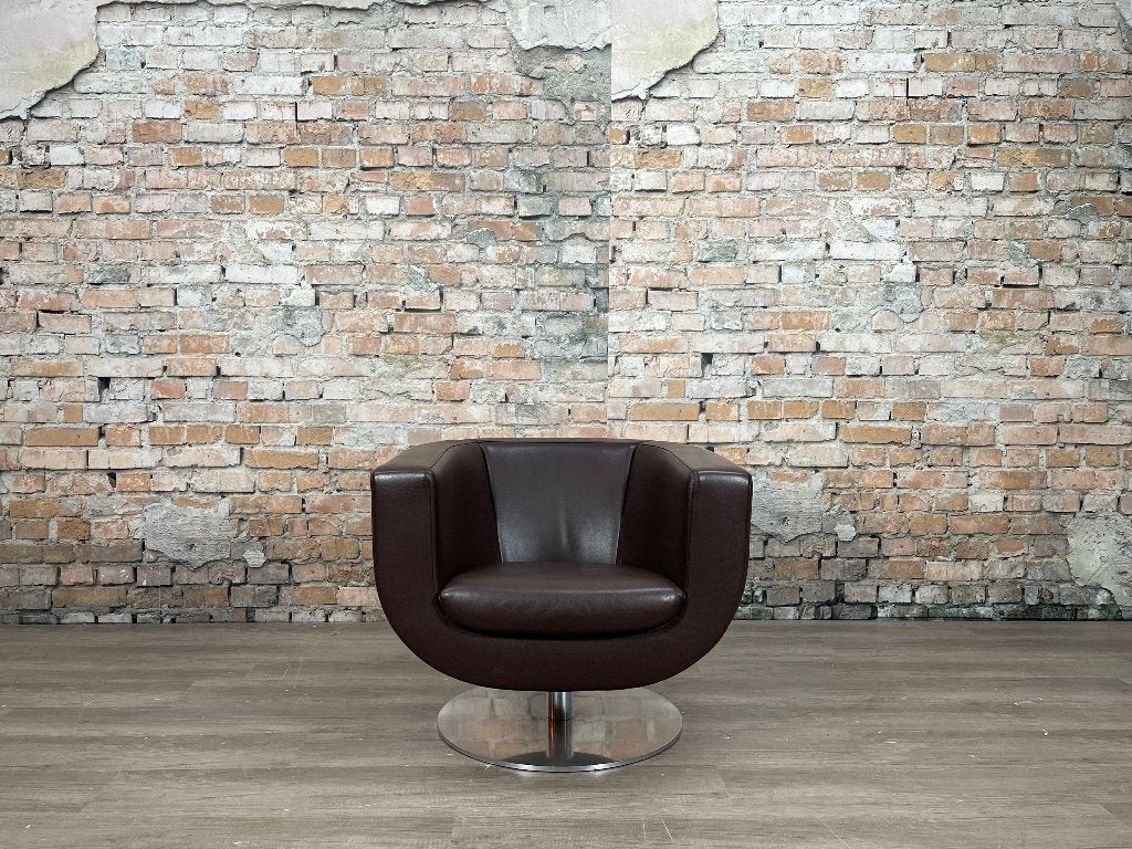 B&B Italia Tulip Armchair bruin bij TheReSales, Huis en Inrichting, Ophalen, Design, 75 tot 100 cm, Zo goed als nieuw