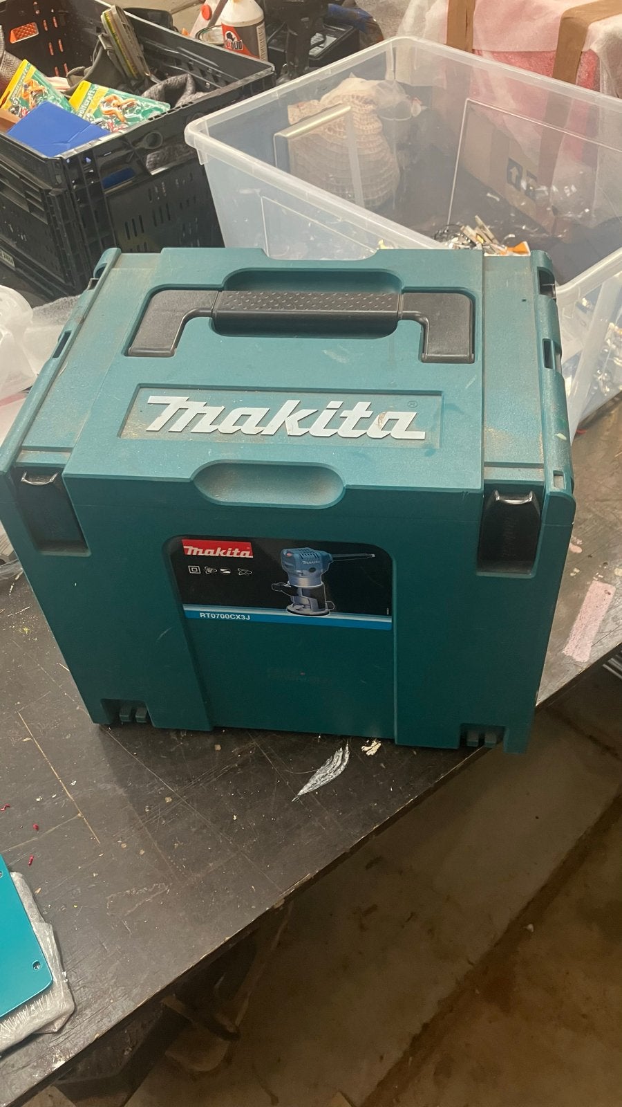 Makita RT0700CX3J Bovenfrees kapot, Doe-het-zelf en Verbouw, Ophalen of Verzenden, Gebruikt, Elektrisch, Bovenfrees