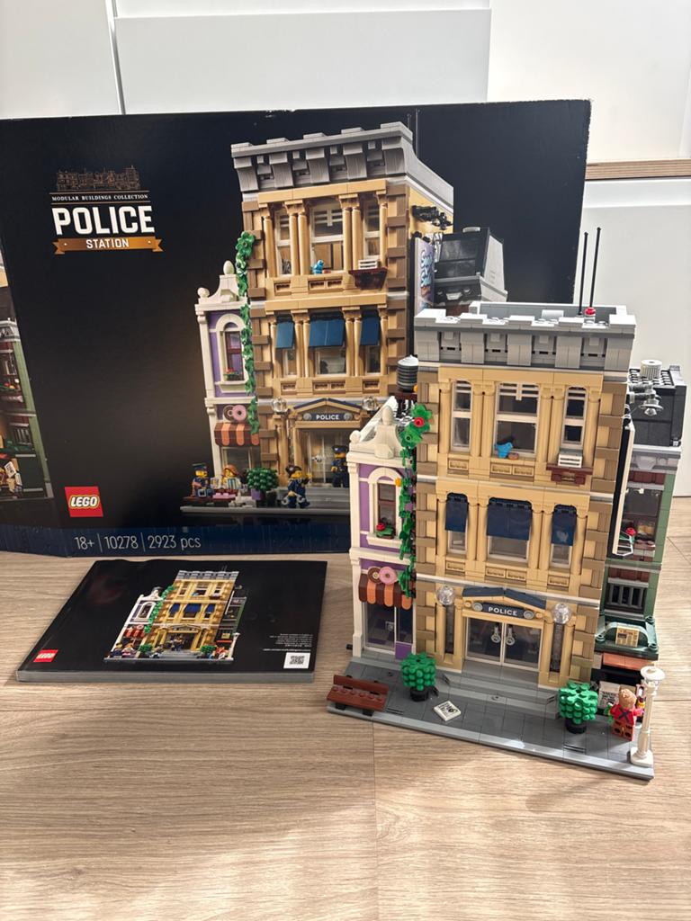 Lego 10278 Politiebureau - Modulair Gebouw, Ophalen of Verzenden, Zo goed als nieuw