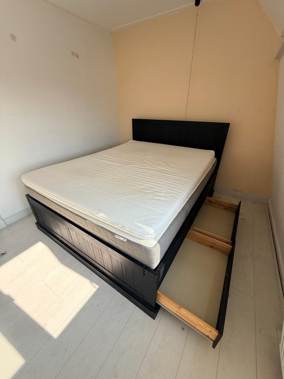 Zwart tweepersoonsbed 160 x 200 Ikea met veel opbergruimte, Huis en Inrichting, Slaapkamer | Bedden, Ophalen, Gebruikt, Zwart