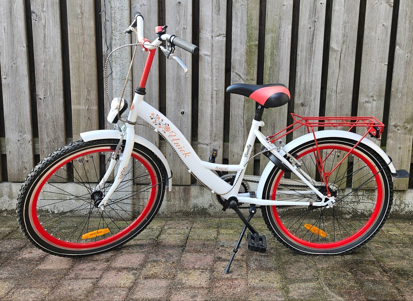 sportieve 24 inch Uniek fiets te koop., Ophalen, Uniek, Zo goed als nieuw, Terugtraprem