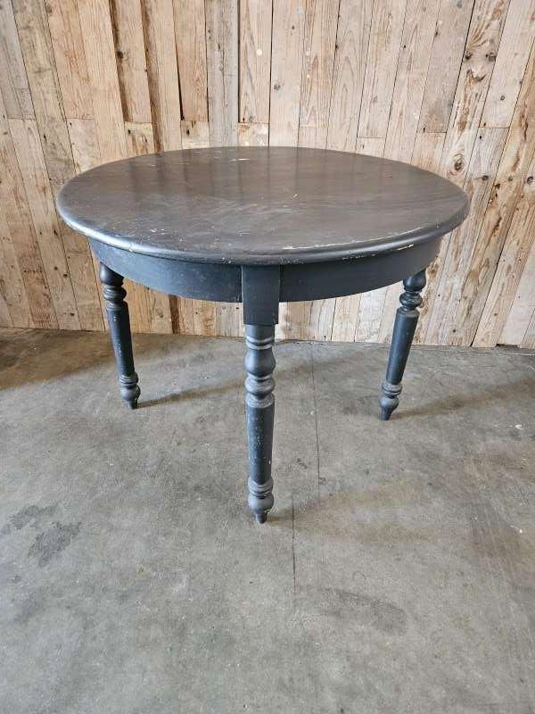 oude ronde eettafel ``WOONWINKEL RUSTIEK``, Ophalen
