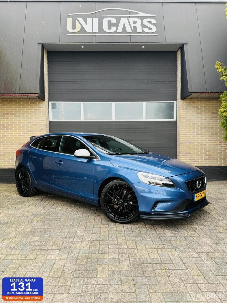 Volvo V40 2.0 D4 Momentum| Iarco|H Alcantara|Led|Sport 2017, Auto's, Volvo, Voorwielaandrijving, Gebruikt, Blauw, Bedrijf