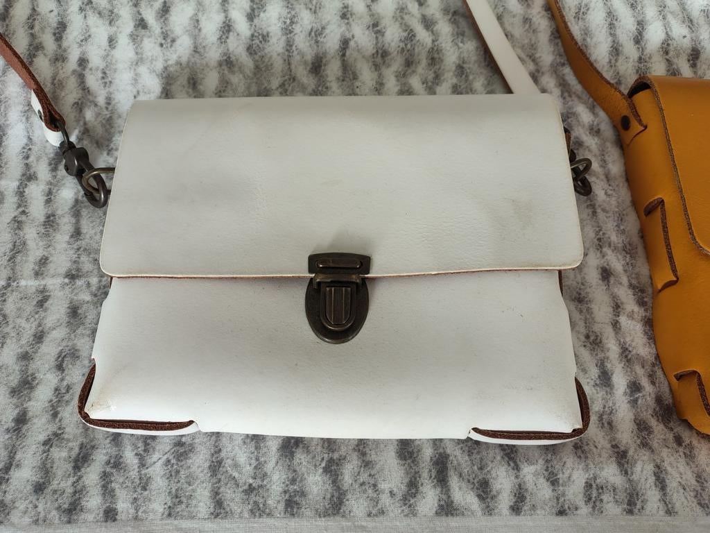 Lederen handtas wit. Merk Elvy Bags, Sieraden, Tassen en Uiterlijk, Tassen | Damestassen, Ophalen of Verzenden, Wit, Handtas