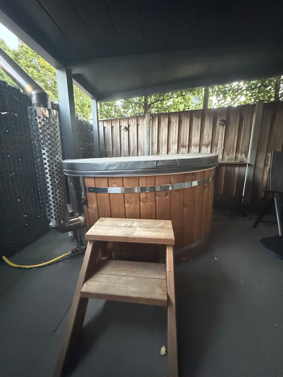 Hottub 6 personen. Ø200. Leder vinyl geisoleerde cover, Tuin en Terras, Ophalen, Zo goed als nieuw, Pomp