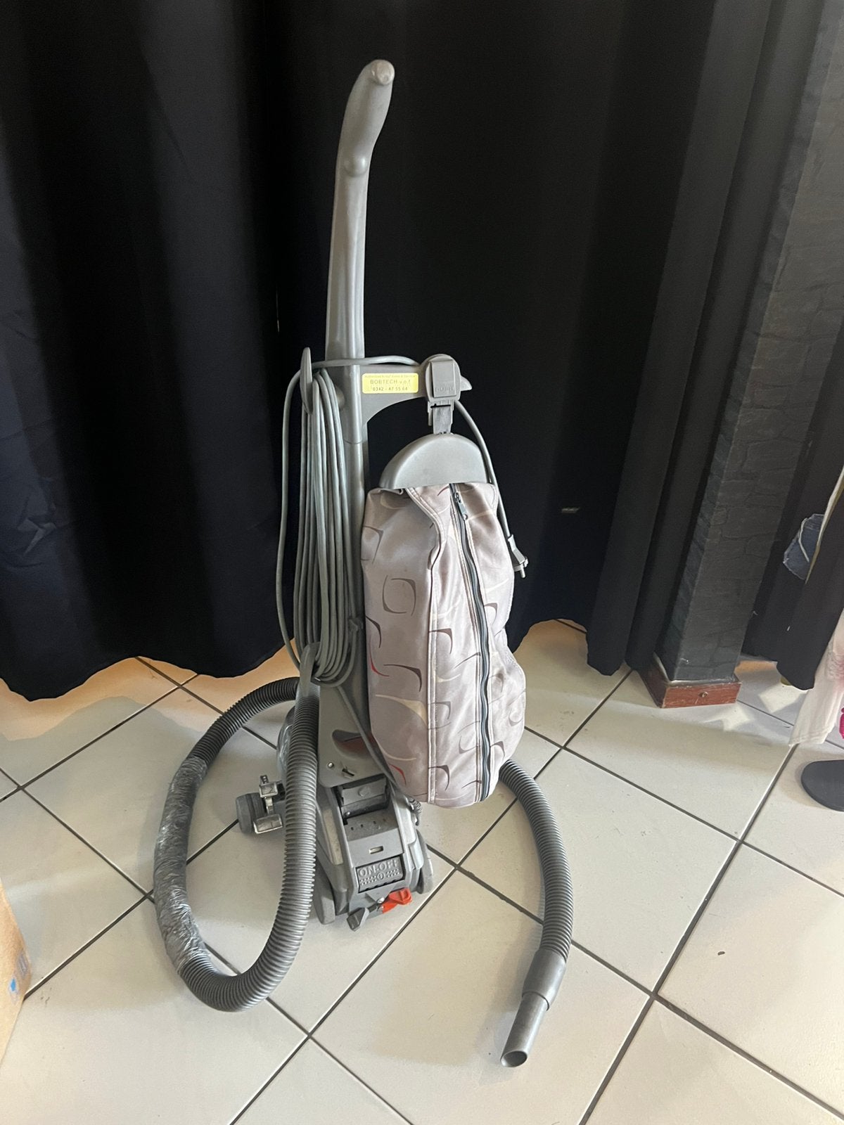 Kirby G4 stofzuiger +  accessoires + Carpet Shampoo System, Witgoed en Apparatuur, Ophalen, Zo goed als nieuw