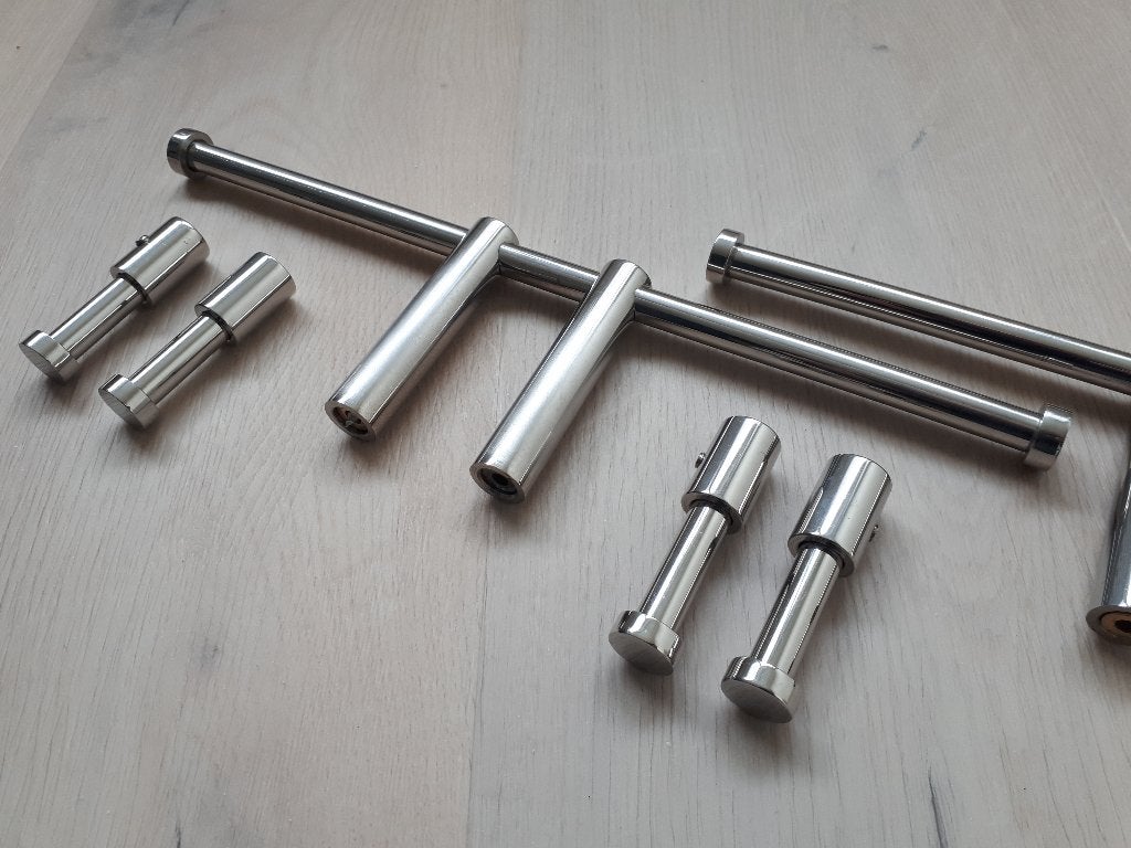 WC-rolhouder met 2 handdoekhaakjes. Luxe uitstraling!, Huis en Inrichting, Toilet-accessoire, Overige merken, Ophalen of Verzenden