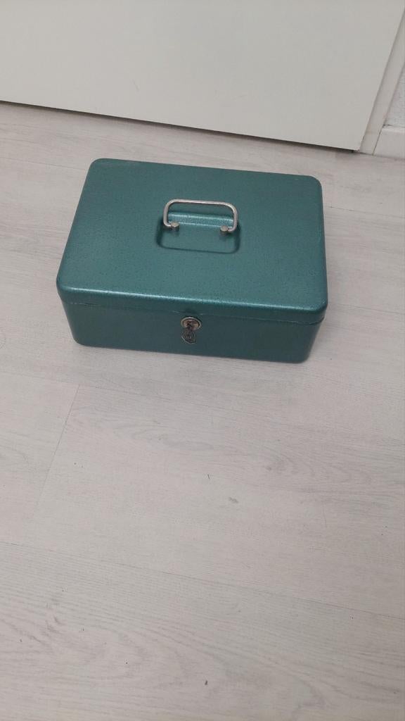 Metalen geldkistje met uitneembaar muntenbakje, Huis en Inrichting, Woonaccessoires | Kisten, Ophalen, Minder dan 50 cm, Gebruikt