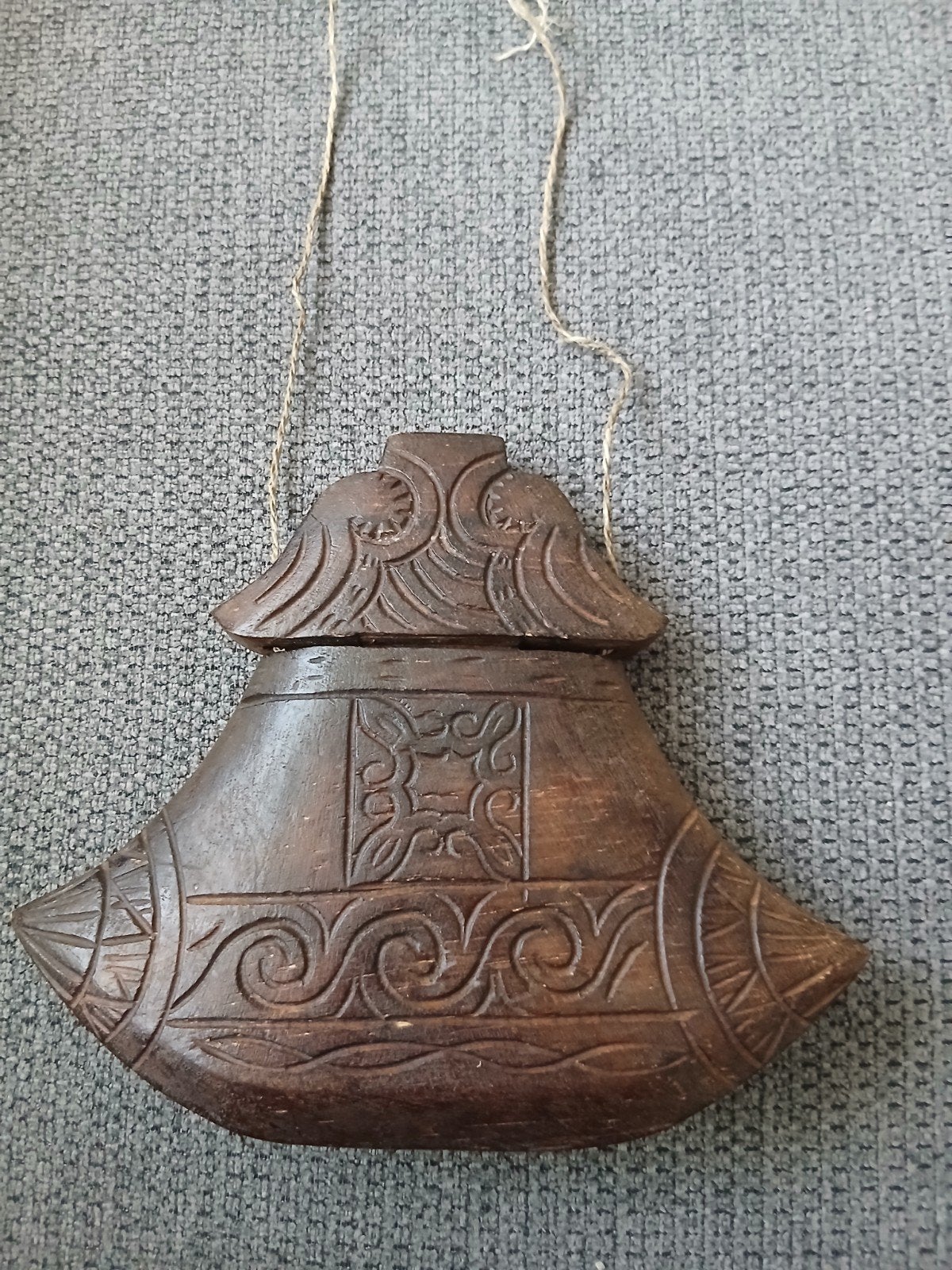 Sumba Indonesisch houten doosje, Antiek en Kunst, Ophalen of Verzenden