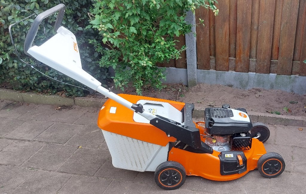 Stihl RM248 grasmaaier, Ophalen, Cirkelmaaier, Stihl, Zo goed als nieuw