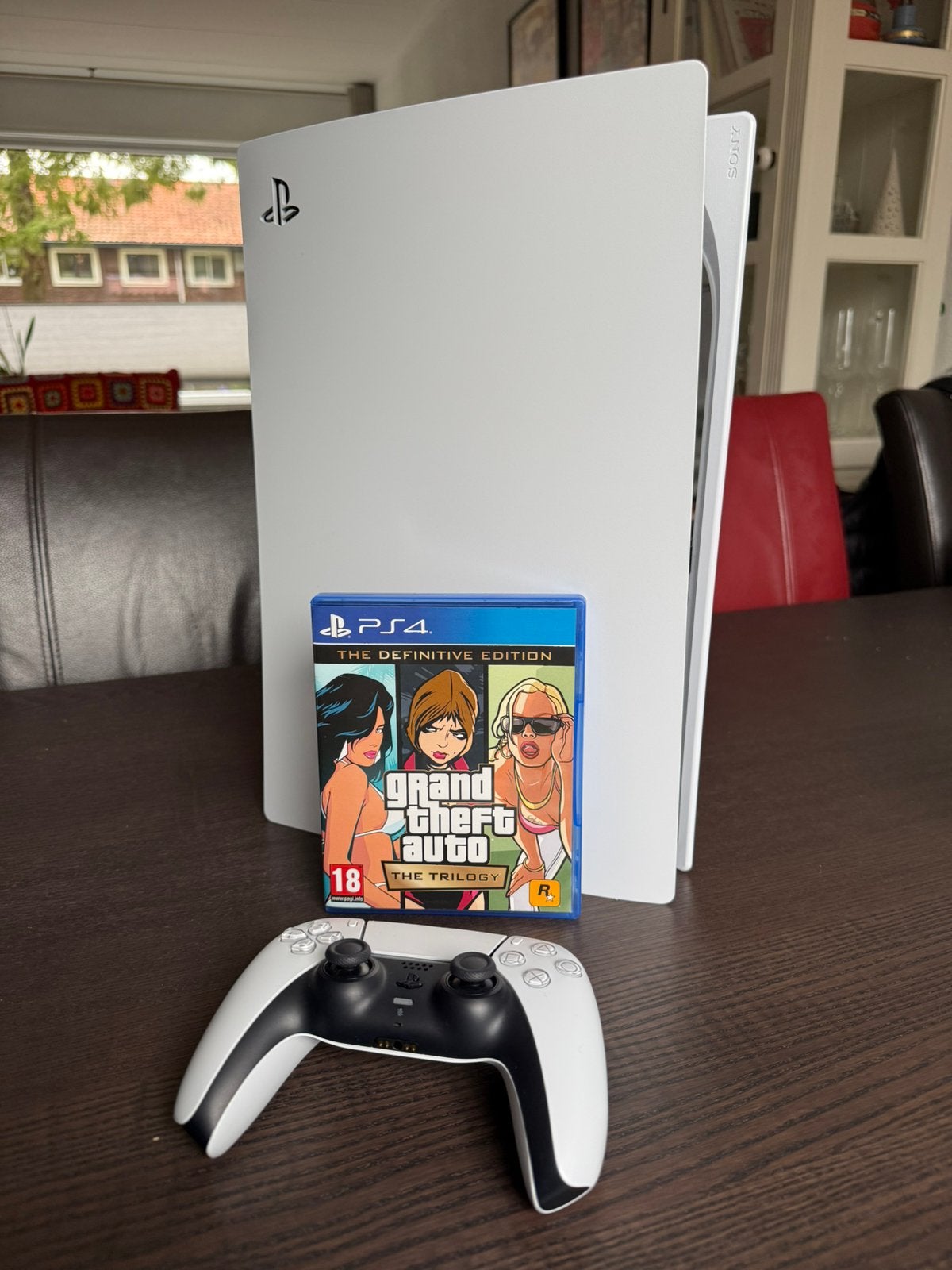 Sony PlayStation 5 Disc Edition - in very good state, Ophalen of Verzenden, Zo goed als nieuw, Playstation 5