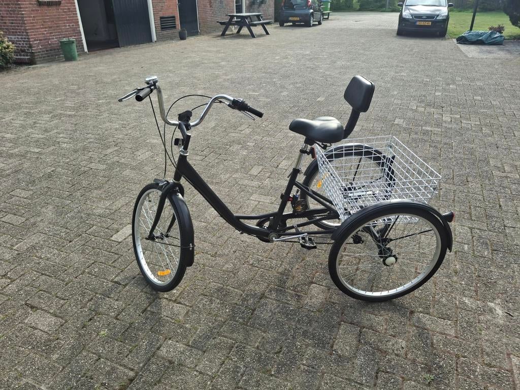Comfortabele driewieler met mand - Zwart, Fietsen en Brommers, Fietsen | Driewielfietsen, Ophalen of Verzenden, Gebruikt, Velgrem
