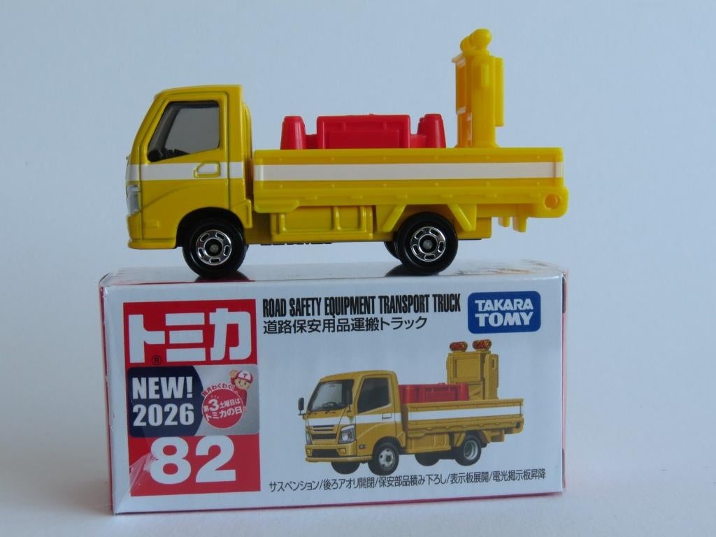 Tomica nr82 road safety equipment truck 3inch tomy, Ophalen of Verzenden, Nieuw, Bus of Vrachtwagen