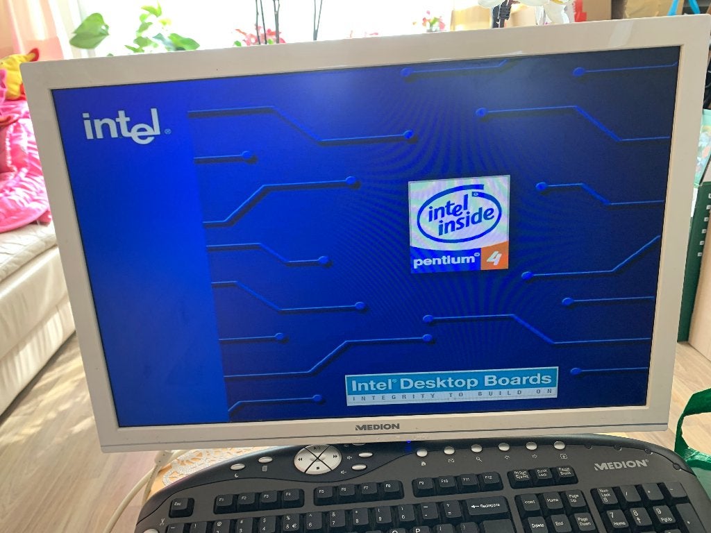 Computer scherm van Medion 15 inch, Computers en Software, Windows Laptops, Ophalen, 15 inch, 2 tot 3 Ghz