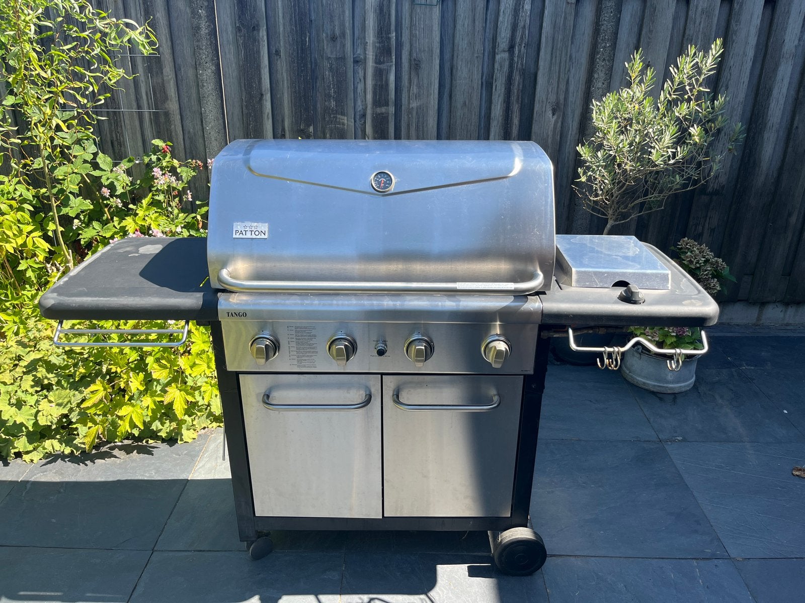 Buitenkeuken tuinbarbecue, Ophalen, Zo goed als nieuw