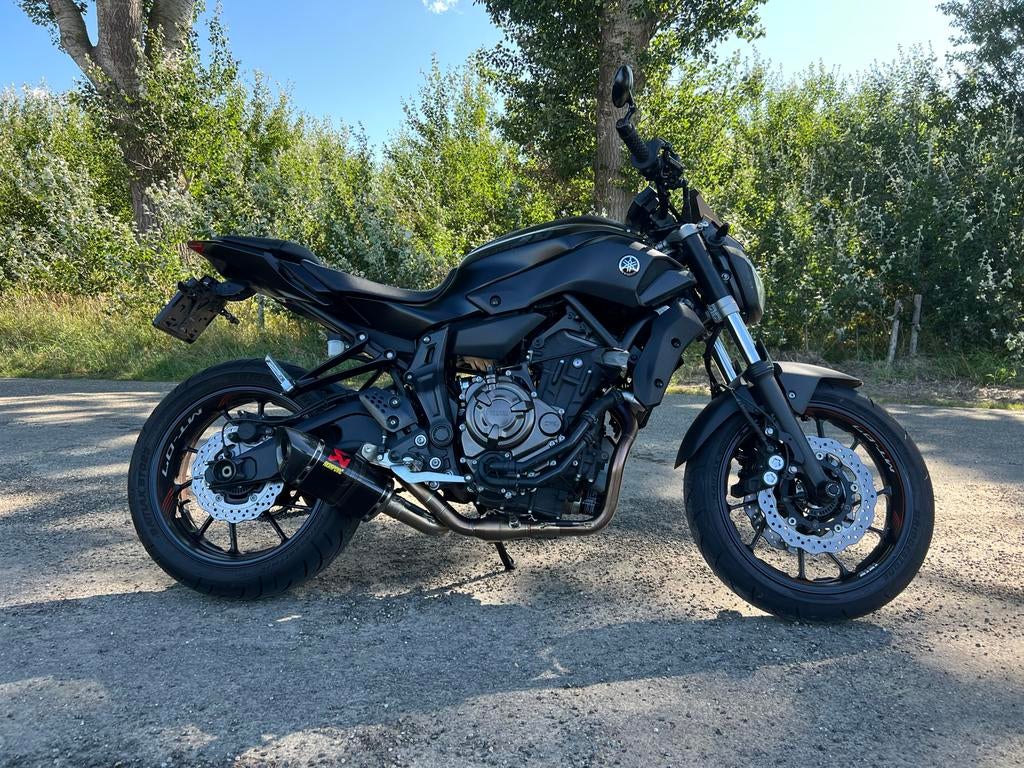 Yamaha MT-07 Vol  2017 - Akrapovic, Rizoma, Puig, 2 cilinders, Motorrijbewijs A, Gebruikt, Meer dan 35 kW