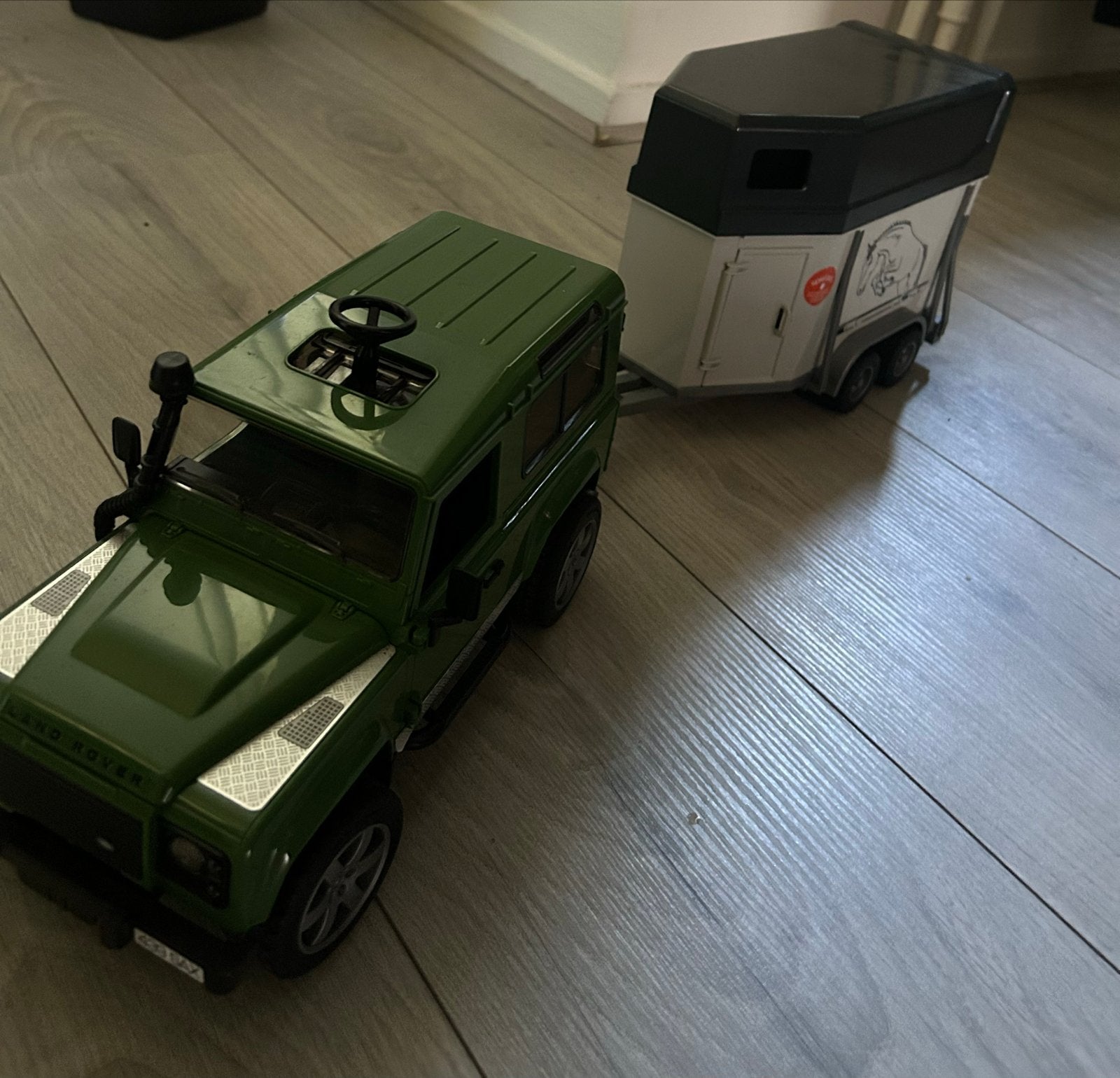 Bruder Land Rover Defender met paardentrailer, Ophalen of Verzenden, Zo goed als nieuw, Jongen of Meisje