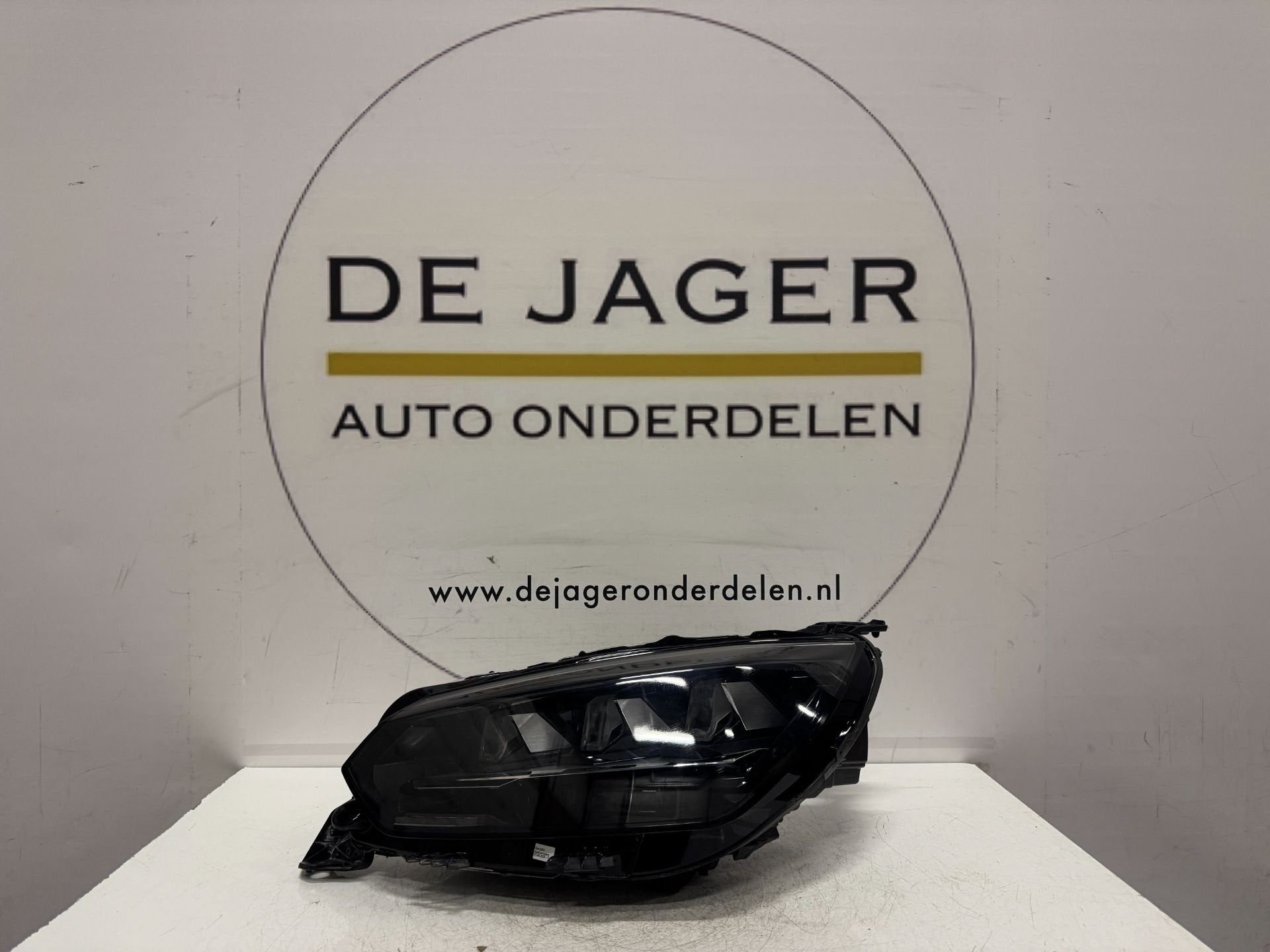 PEUGEOT 208 2008 FACELIFT KOPLAMP LINKS 9850598580 2023-, Auto-onderdelen, Taurusavenue 1
2132 LS  Hoofddorp, NL, Gebruikt, Contact.group@renault.com