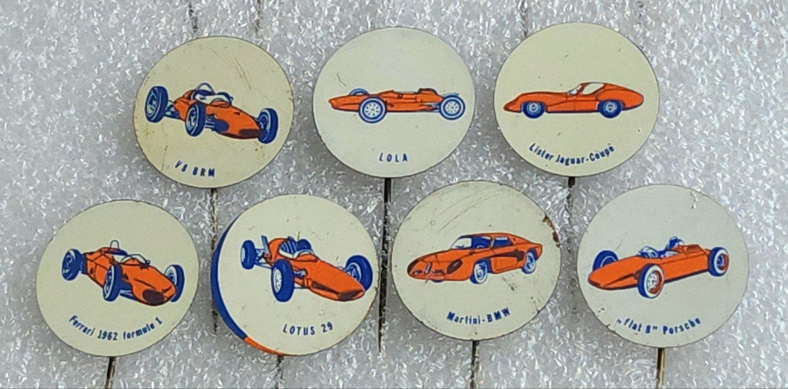 7 Vintage Speldjes met Klassieke Auto's en Raceauto's, Ophalen of Verzenden, Gebruikt, Transport, Speldje of Pin