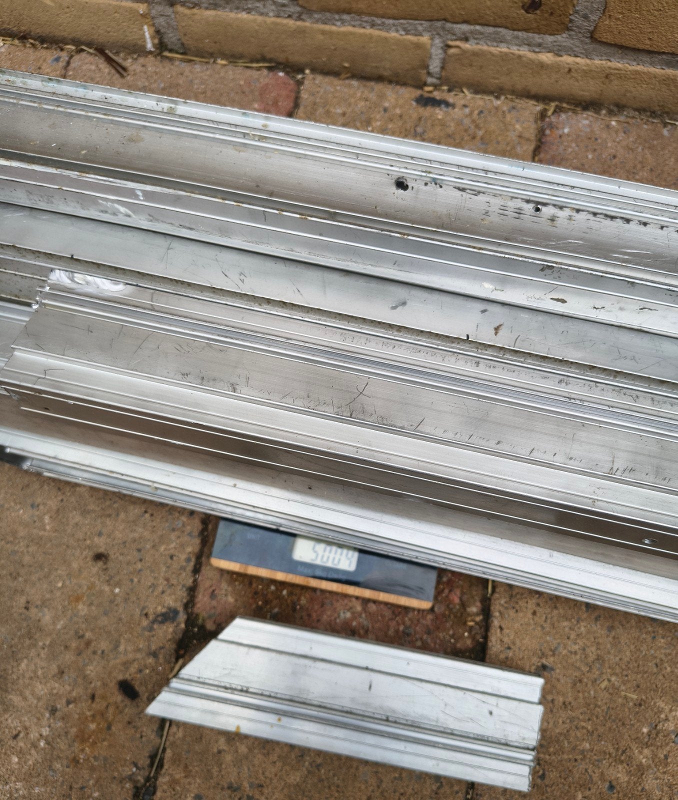 aluminium om baren te gieten, Verzenden