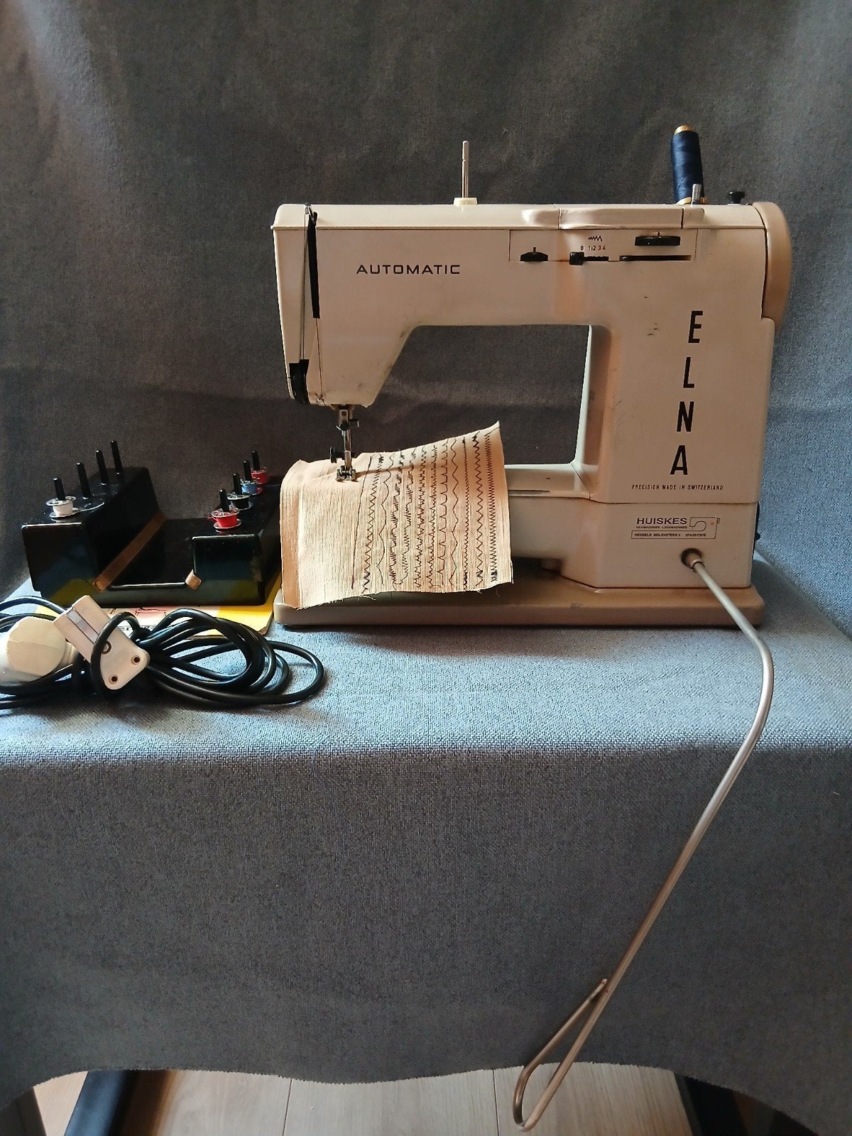Elna Automatic naaimachine met kniebediening, Ophalen of Verzenden