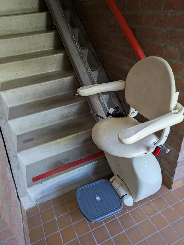 Traplift met rechte rails voor 1 verdieping, Diversen, Trapliften, Ophalen, Gebruikt, Recht