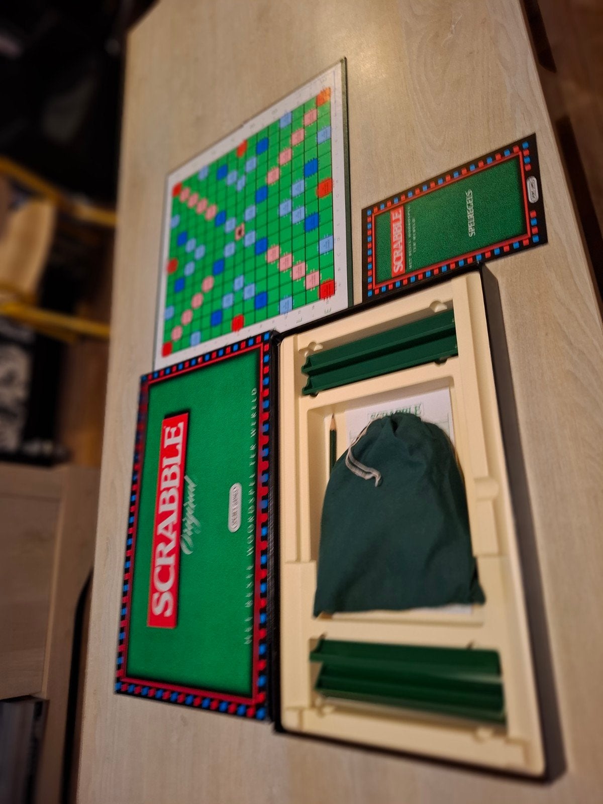 Scrabble Original Bordspel - Het Beste Woordspel, Ophalen of Verzenden, Zo goed als nieuw, Drie of vier spelers, Postbus 1076, 1000 BB Amsterdam