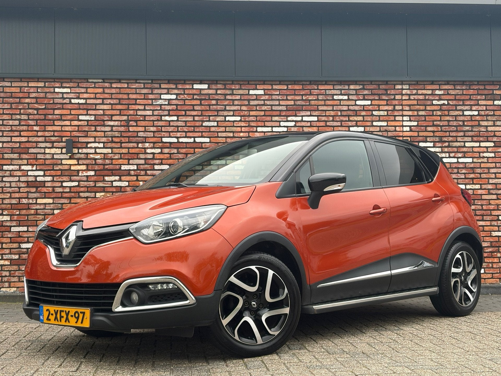 Renault Captur 0.9 TCe Dynamique Edition Trekhaak Leer Nav/C, Auto's, Voorwielaandrijving, Gebruikt, Zwart, Overige kleuren