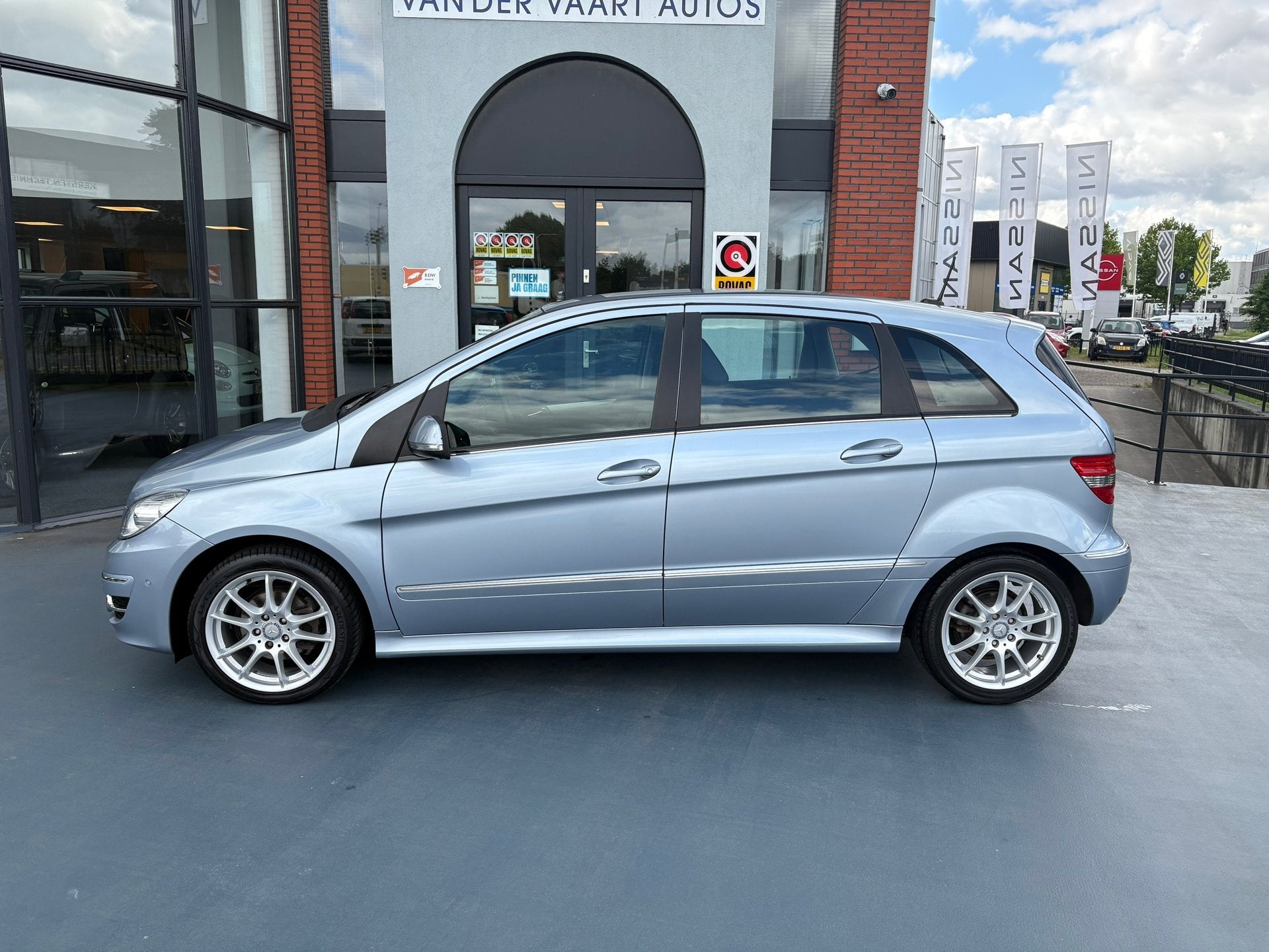 Mercedes-Benz B-klasse 180 Business Class AUTOMAAT AIRCO, Auto's, Euro 5, Gebruikt, 4 cilinders, Blauw