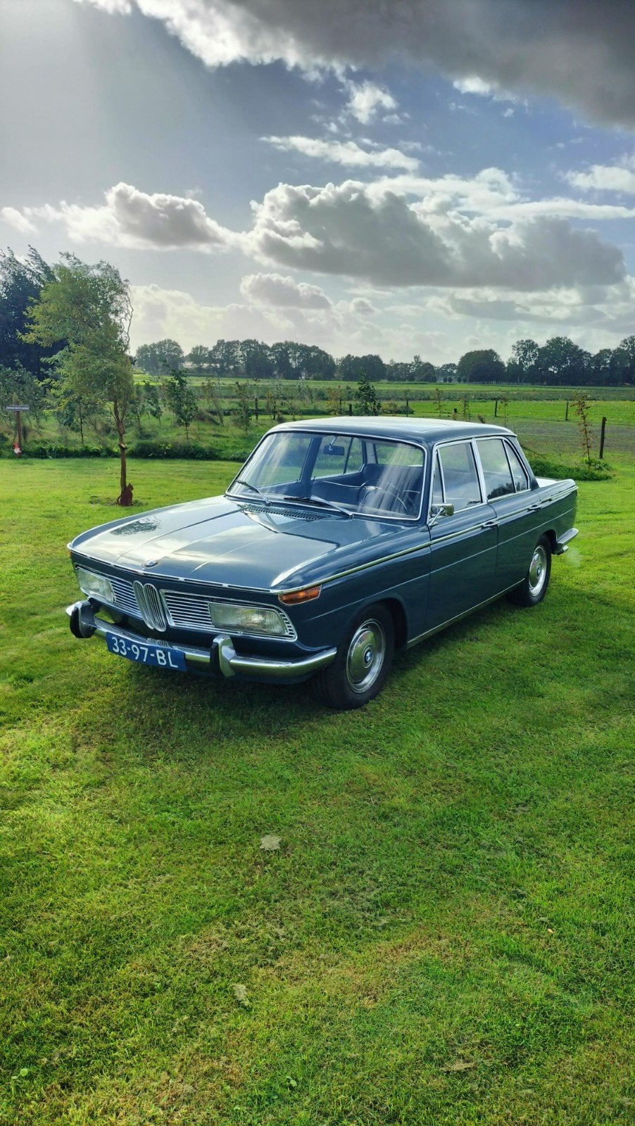 BMW 2000 2.0 1966 automaat, Automaat, Zwart, 4 cilinders, Blauw