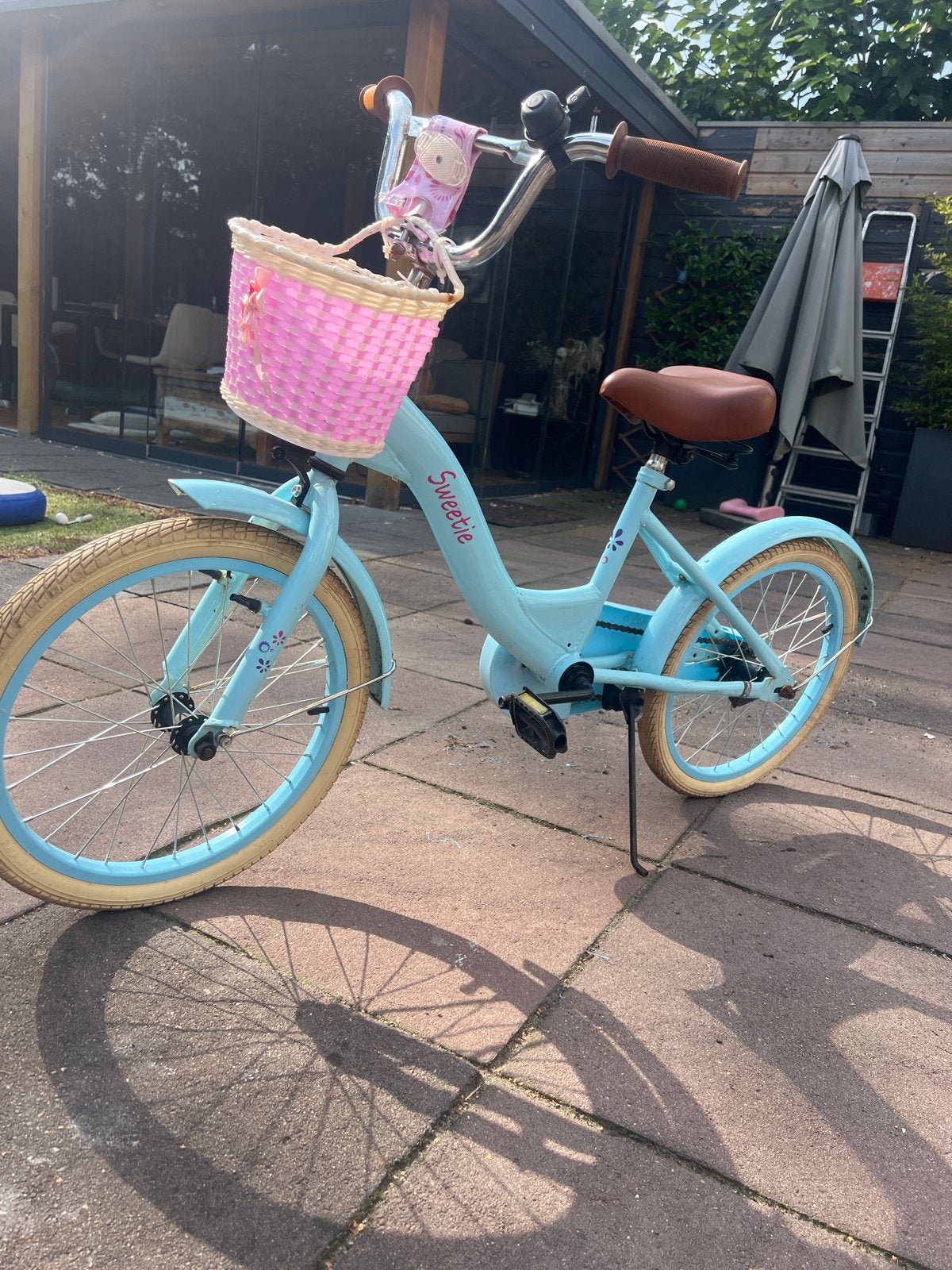 Sweetie Kinderfiets met fietsmand, Ophalen, Zo goed als nieuw, Terugtraprem, 16 tot 20 inch