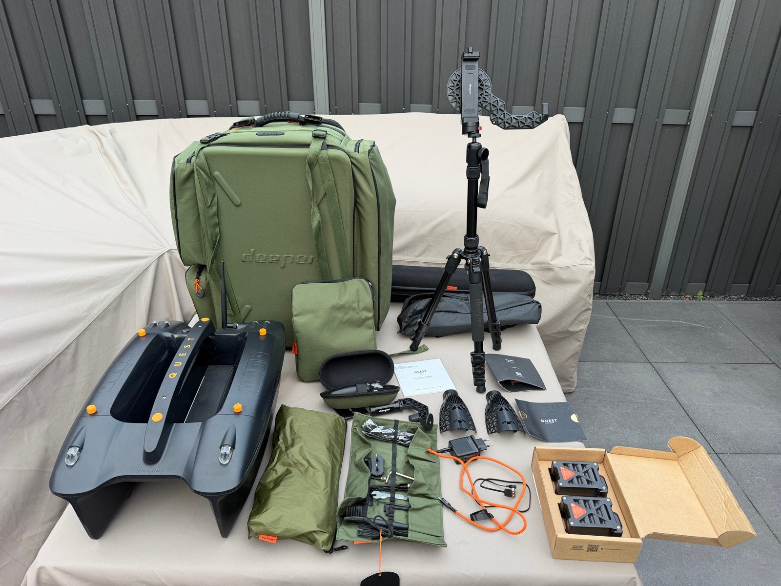 Deeper Quest voerboot met veel accessoires en garantie, Ophalen of Verzenden, Zo goed als nieuw, Overige typen