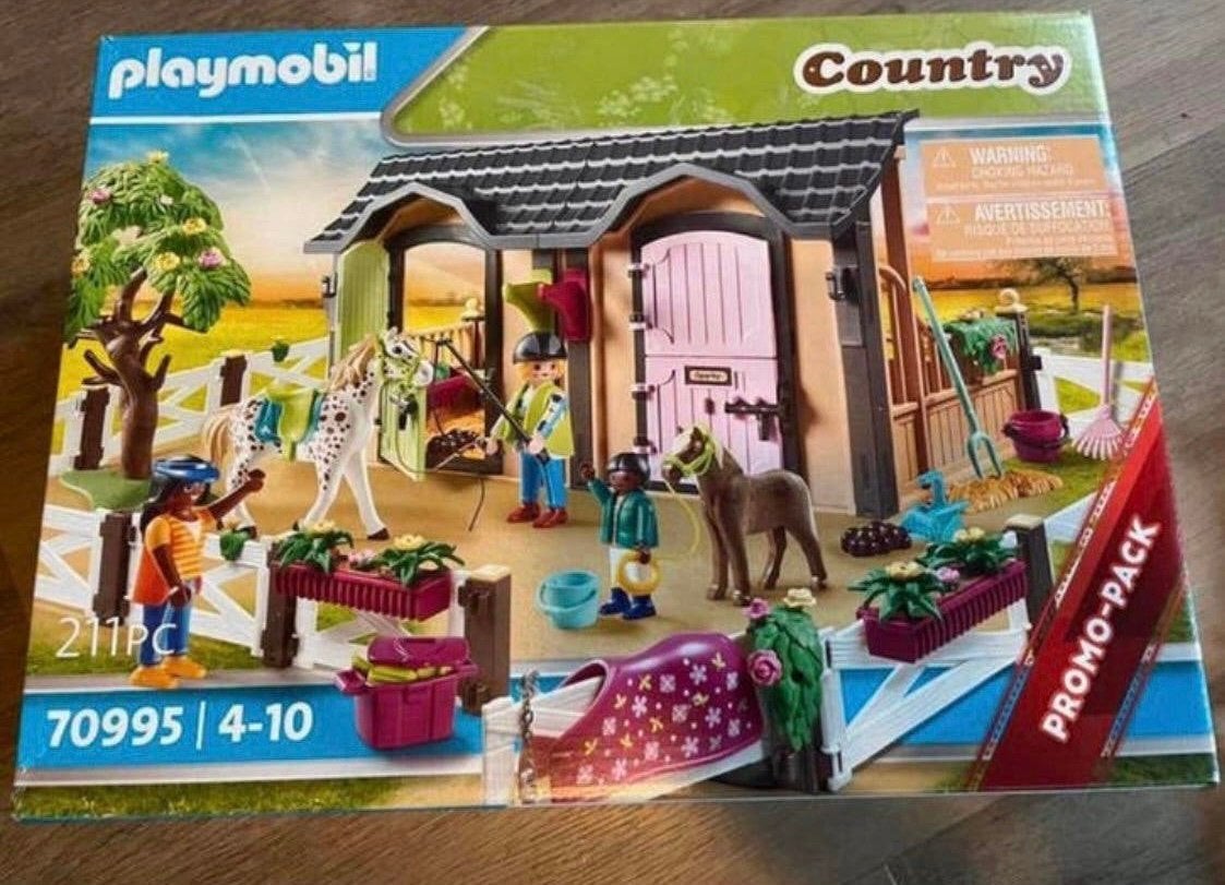 PLAYMOBIL Country set: Rijlessen met Paardenboxen 70995, Complete set, Overige typen, Ophalen of Verzenden, Zo goed als nieuw