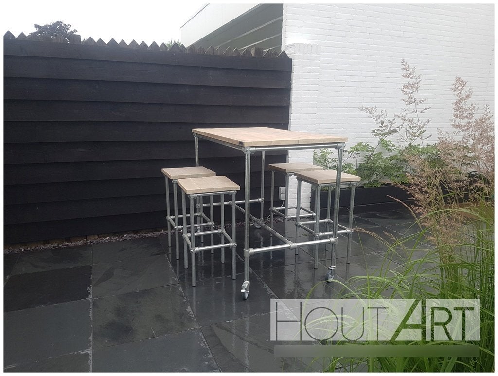 Nieuwe bartafel steigerbuis met steigerhout!