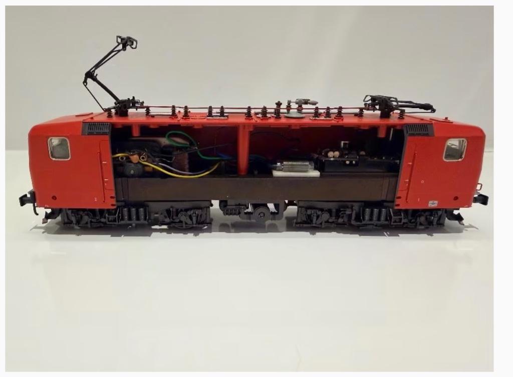 Marklin 3452-001. DR 212 vitrine model voor handelaren, Ophalen, Zo goed als nieuw, Wisselstroom, Märklin