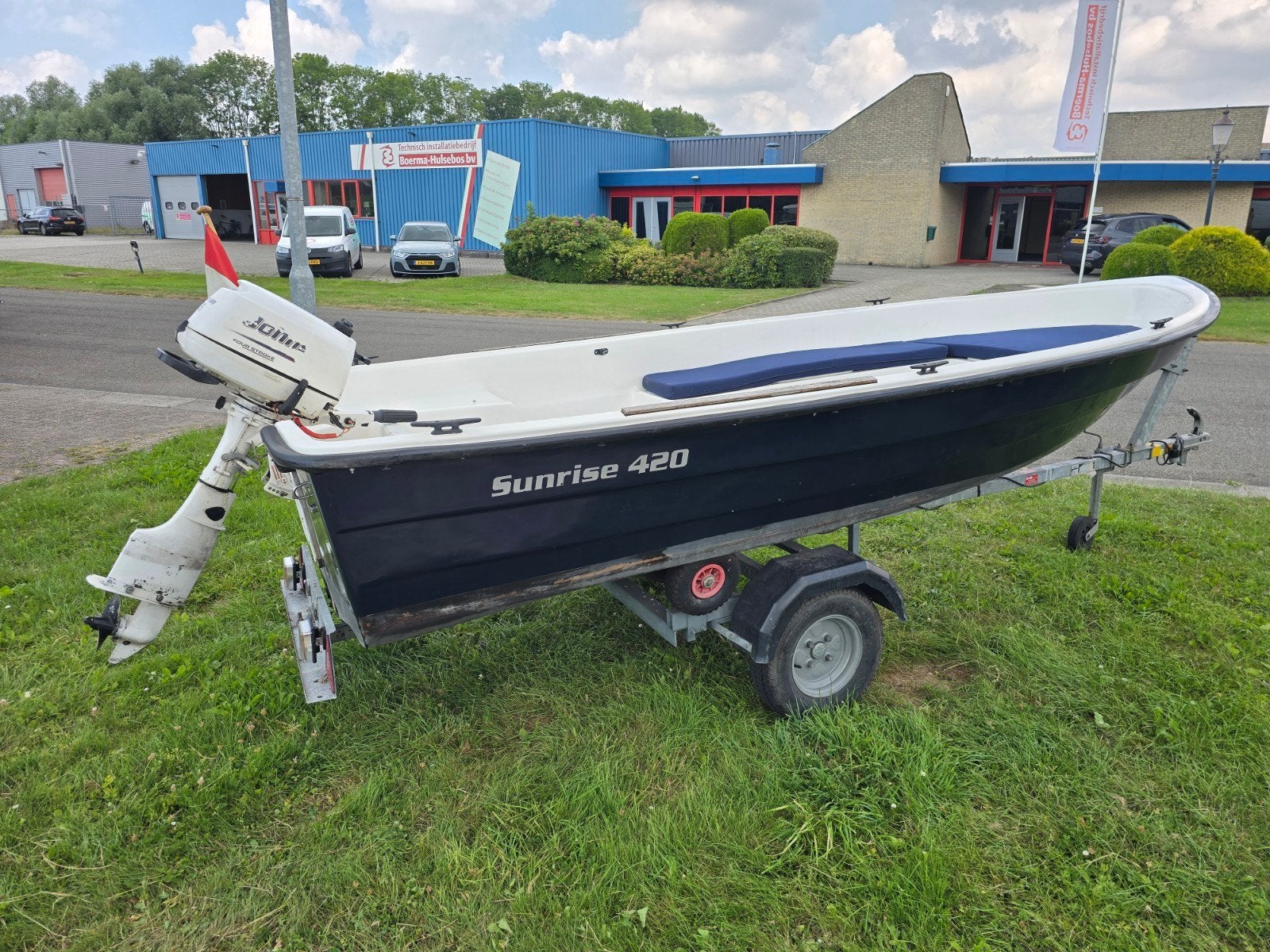 Sunrise 420 Sloep Johnson 5pk 4 takt BBM met Kalf trailer, Watersport en Boten, Overige merken, Gebruikt, 4 m, 5 pk