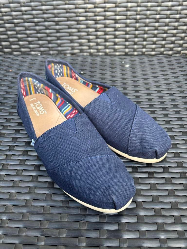 Toms instappers maat 36,5, Kleding | Dames, Schoenen, Ophalen of Verzenden, Blauw, Instappers