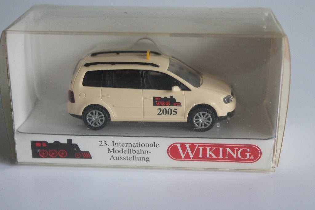 Wiking VW Touran Taxi Internationale Modellbouw, Ophalen of Verzenden, Zo goed als nieuw, Auto, Wiking