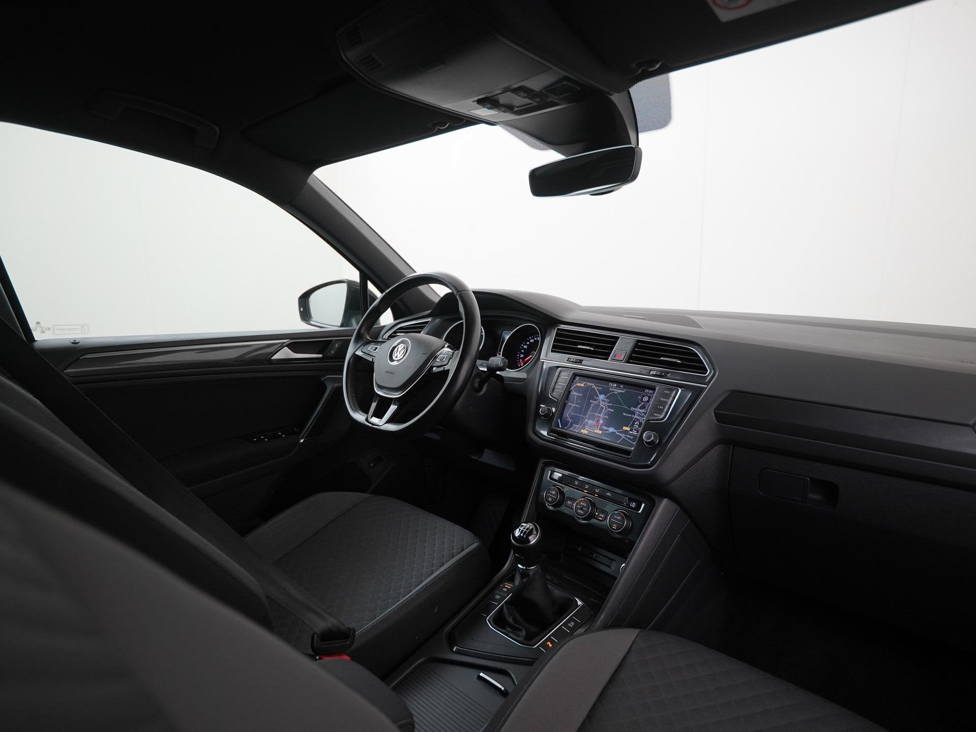 Volkswagen Tiguan 1.4 TSI Connected R-Line | Trekhaak | Dyna, Voorwielaandrijving, 12 maanden, Gebruikt, 4 cilinders