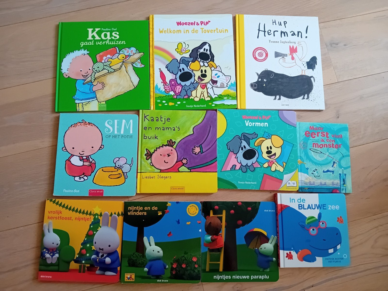 11 Kinderboeken: Nijntje, Woezel en pip, Ophalen of Verzenden, Gelezen, Fictie algemeen